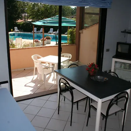 Verdemare Sardegna Uno מלון דירות