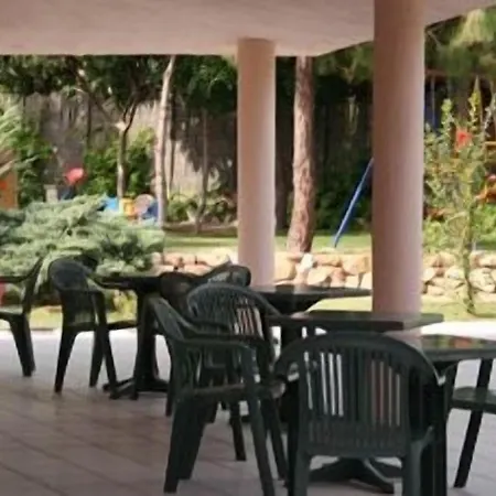 מלון דירות Verdemare Sardegna Uno 3*